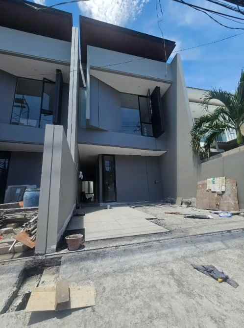 dijual rumah rungkut