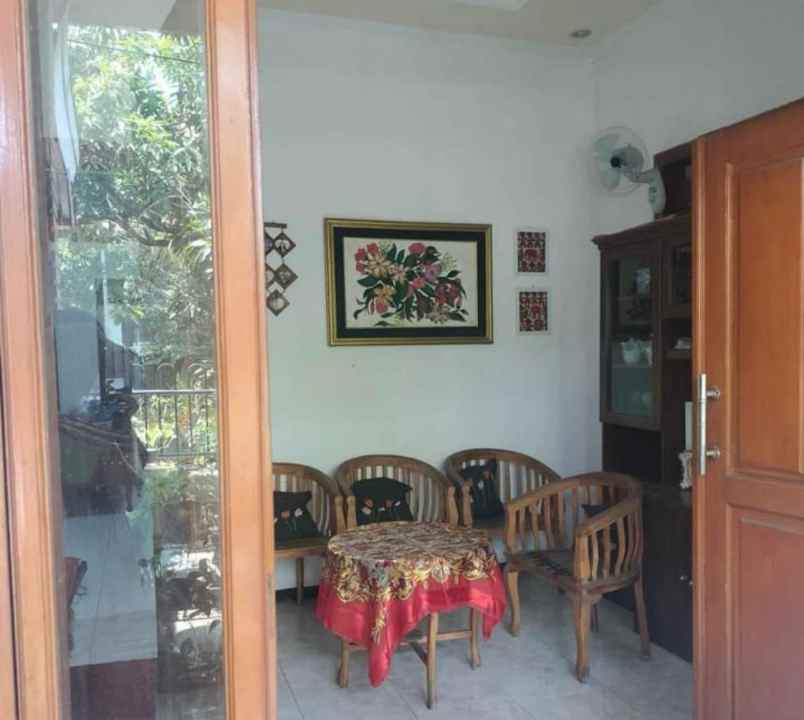 dijual rumah rungkut
