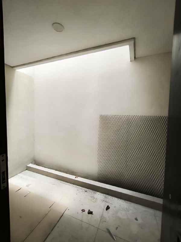 dijual rumah rungkut asri