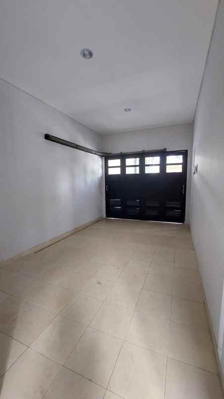 dijual rumah san diego pakuwon city