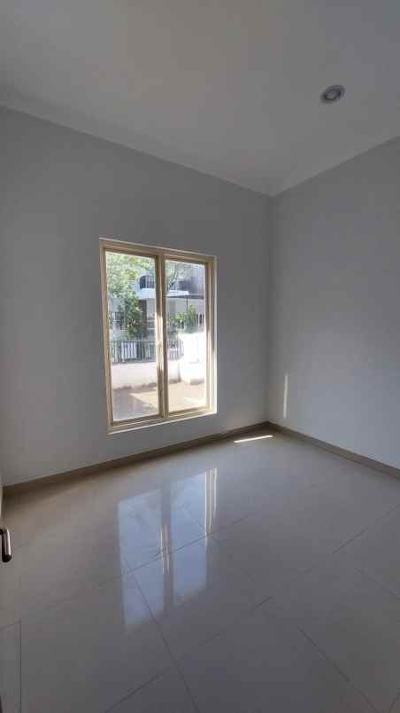 dijual rumah san diego pakuwon city