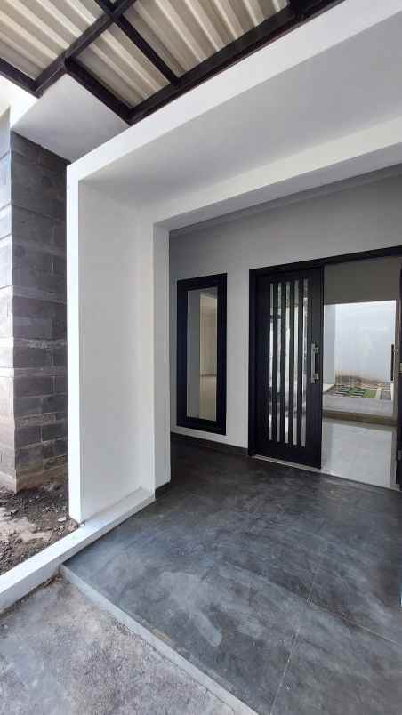 dijual rumah san diego pakuwon city