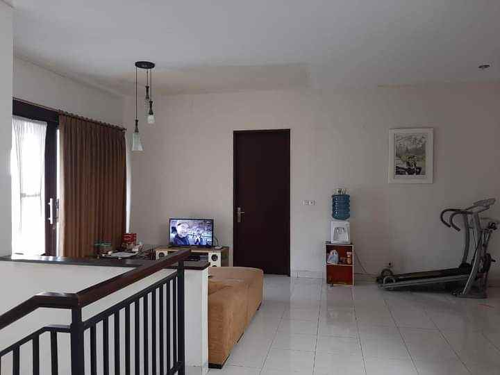dijual rumah sariwangi