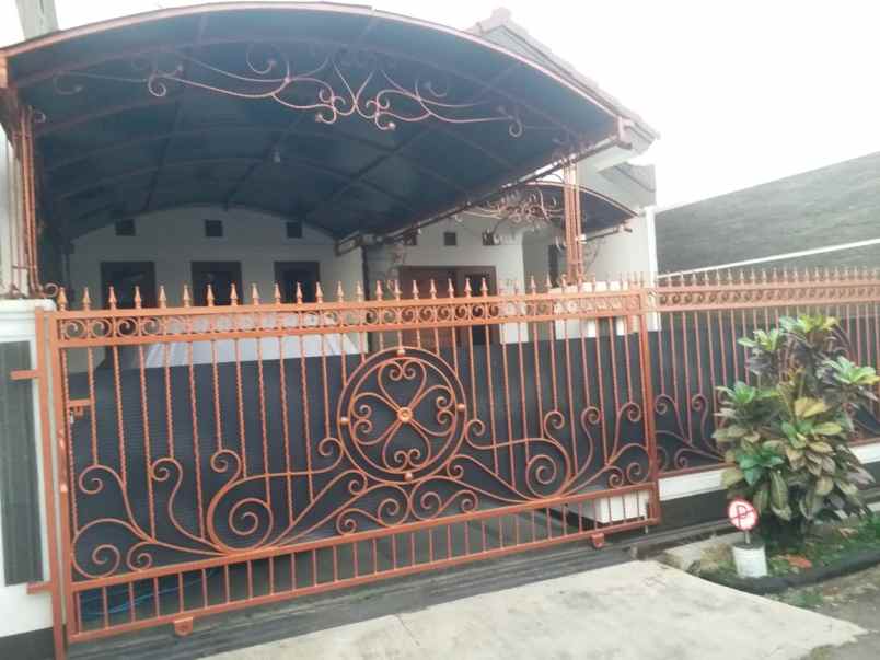 dijual rumah sauyunan mas