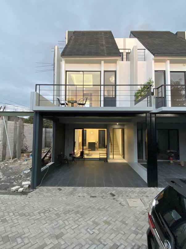 Dijual Rumah Brand New 3 Lantai Plus Rooftop Di Sawah Baru Ciputat