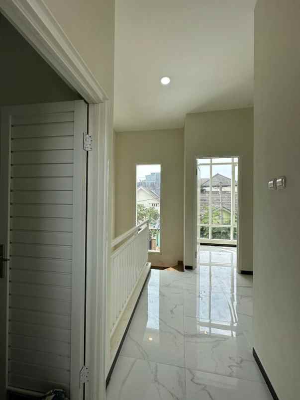 dijual rumah sawojajar 2