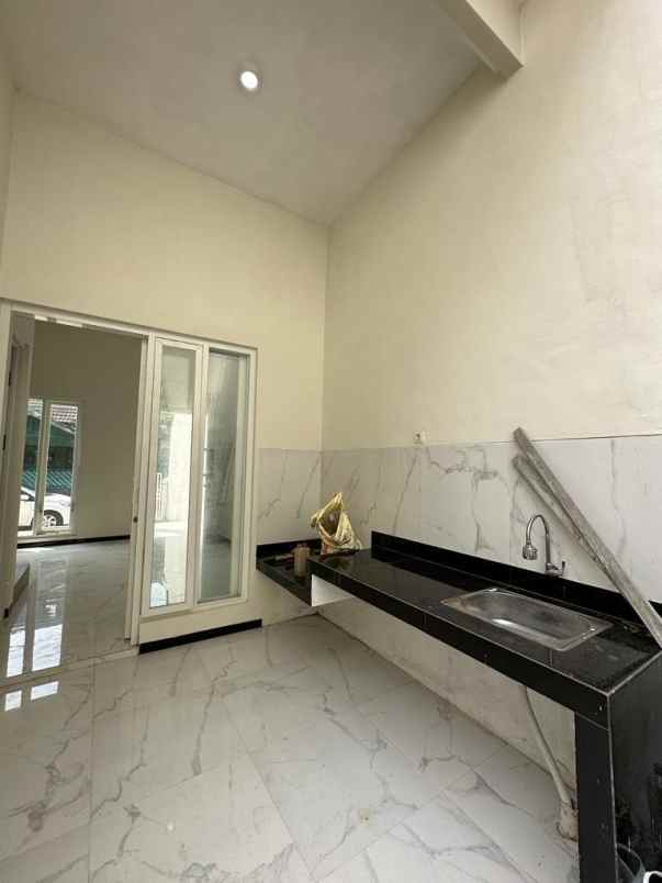 dijual rumah sawojajar 2