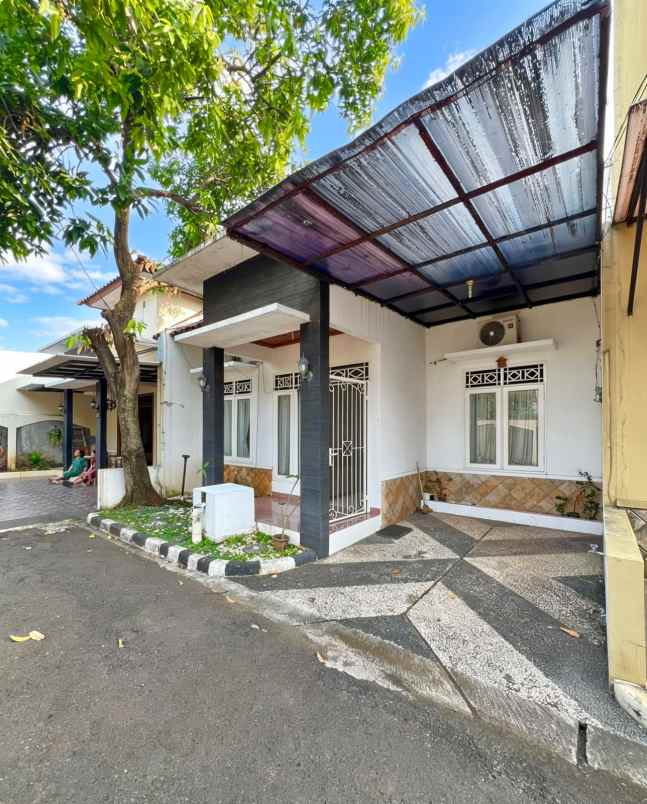dijual rumah secondary dalam twonhouse siap huni