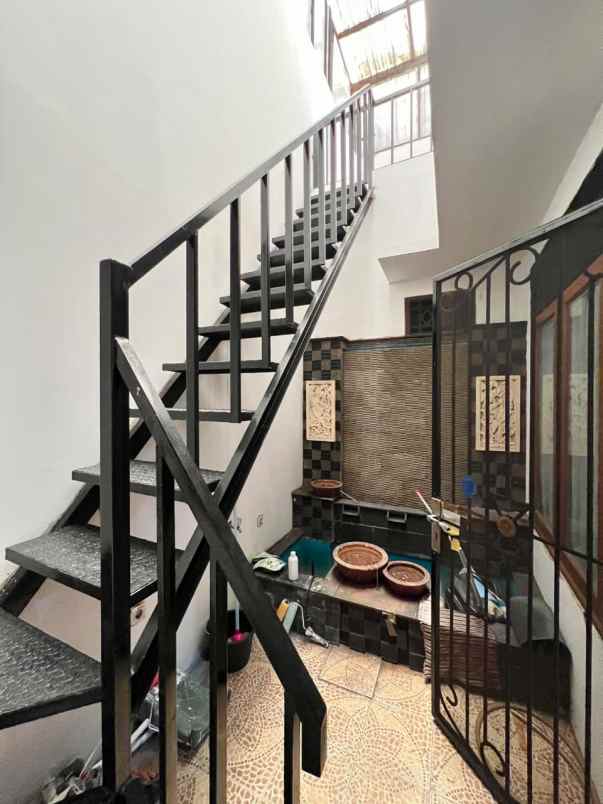 dijual rumah secondary dalam twonhouse siap huni
