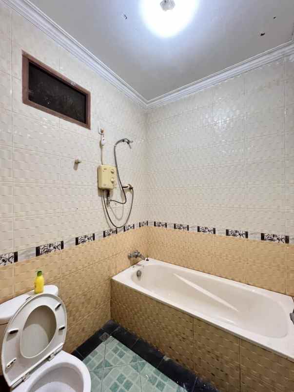 dijual rumah secondary dalam twonhouse siap huni
