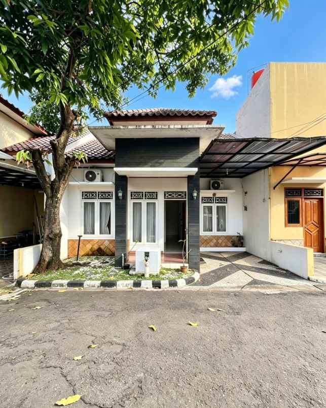 dijual rumah secondary dalam twonhouse siap huni