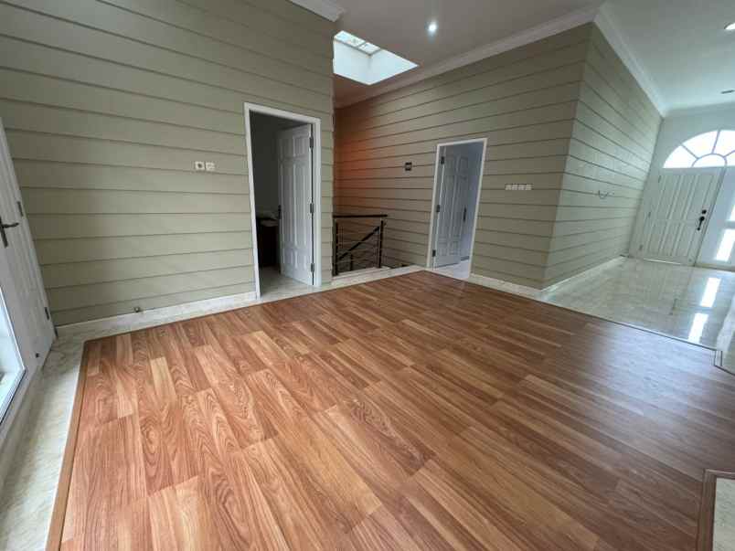 dijual rumah semi furnish pakuwon city san diego