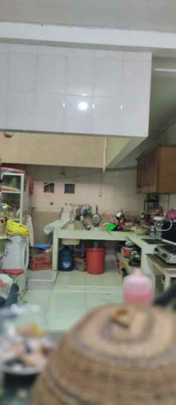 dijual rumah semolowaru