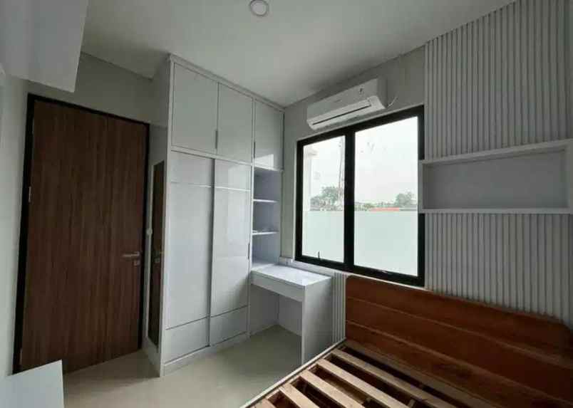 dijual rumah serpong park