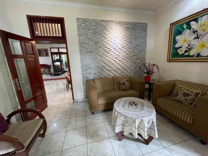 dijual rumah serua indah tangerang banten