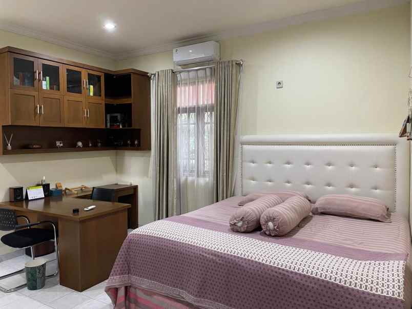 dijual rumah serua indah tangerang banten