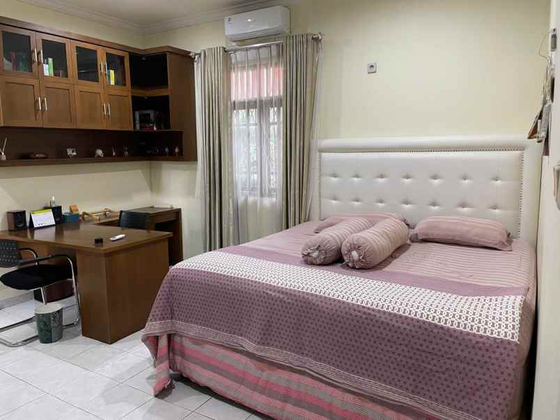 dijual rumah serua indah tangerang banten