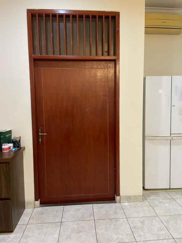 dijual rumah serua indah tangerang banten