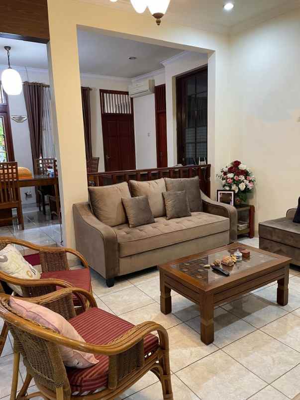 dijual rumah serua indah tangerang banten