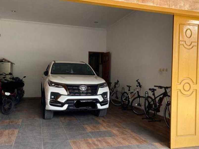 dijual rumah setu kec cipayung jakarta