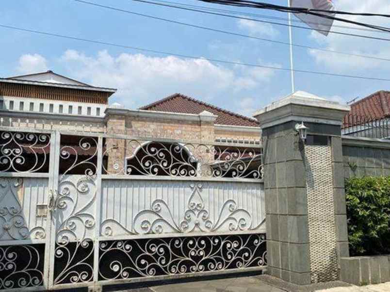 dijual rumah setu kec cipayung jakarta