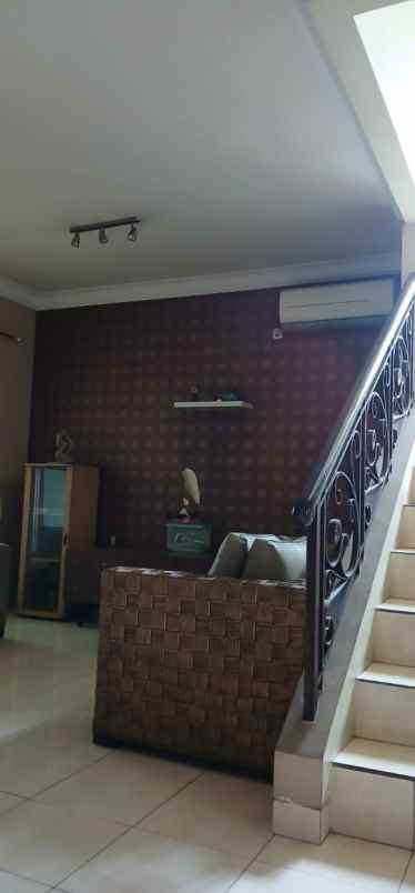 dijual rumah siap huni di kota wisata