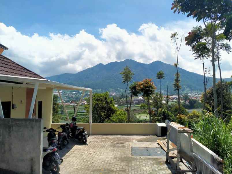 dijual rumah siap huni view gunung burangrang