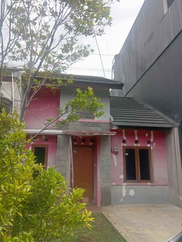 dijual rumah soekarno hatta kodya