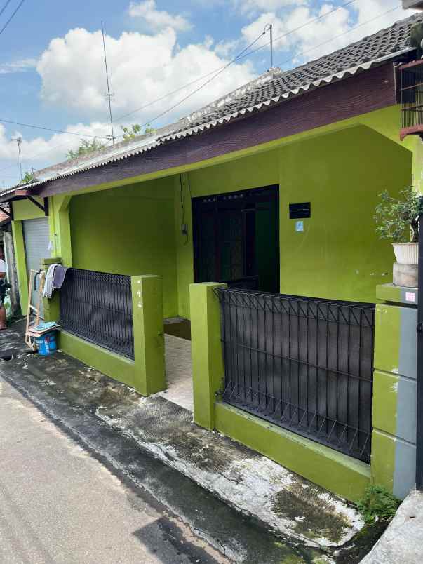 dijual rumah spbu balecatur