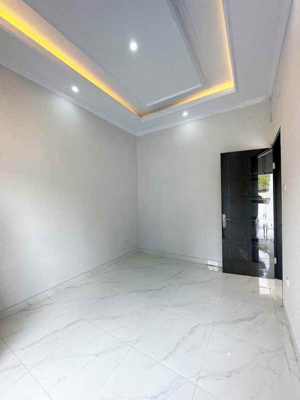 dijual rumah srengseng sawah jaksel