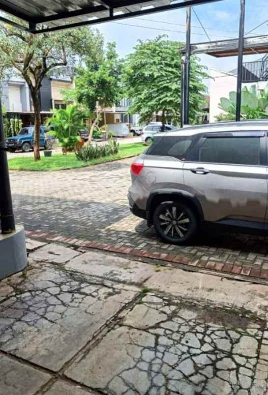 dijual rumah strategis 10 menit ke stasiun sudimara