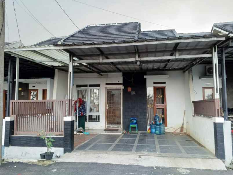 dijual rumah strategis pesona ciganitri