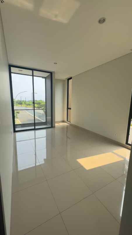 dijual rumah summarecon crown bekasi