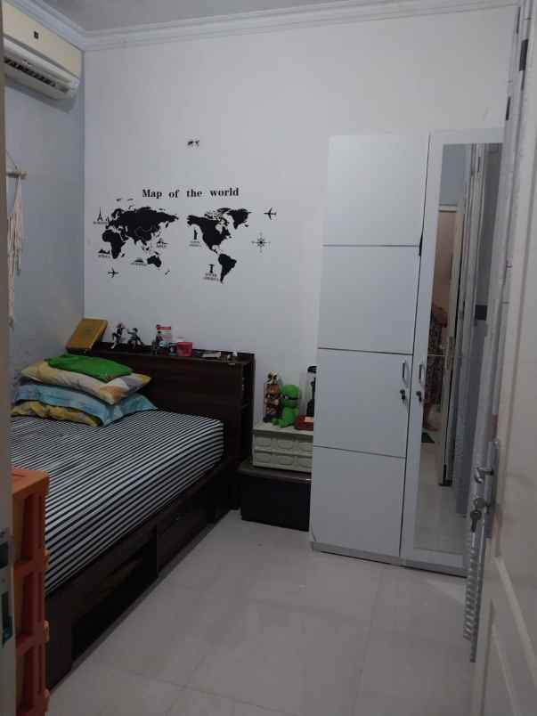 dijual rumah surya residence saphire