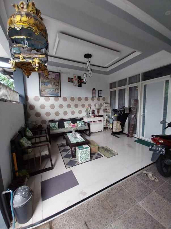 dijual rumah surya residence saphire