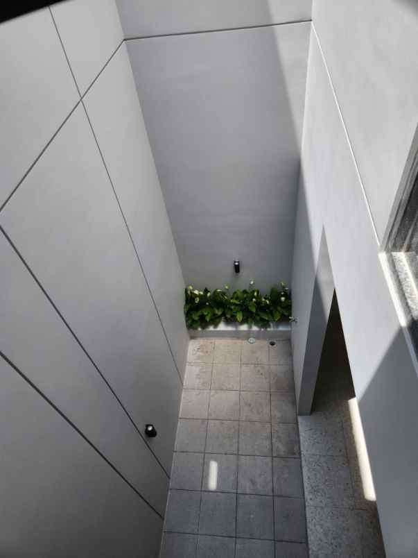 dijual rumah sutorejo prima indah utara