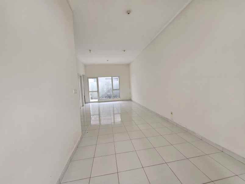 dijual rumah suvarna sutera cluster fedora