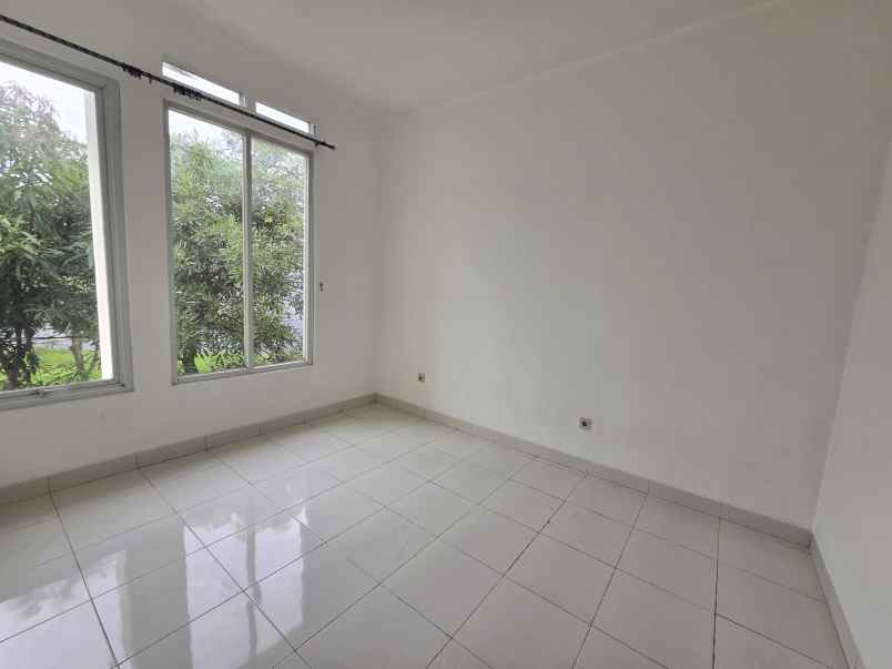 dijual rumah talaga bestari cluster