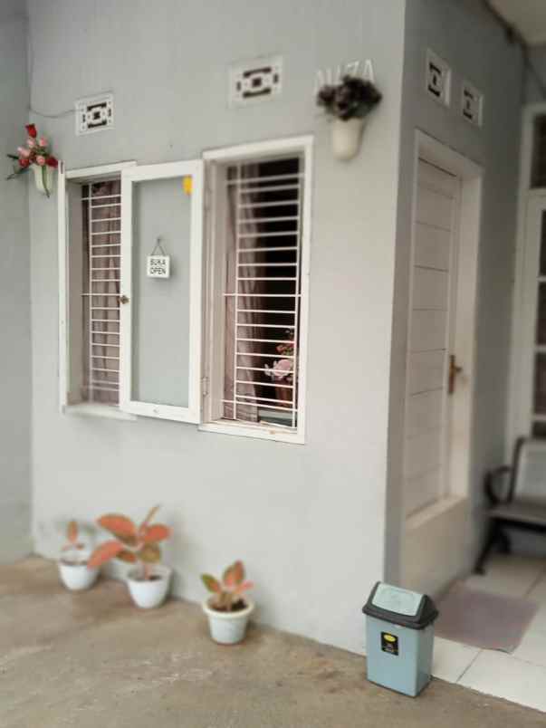 dijual rumah taman cibaduyut indah