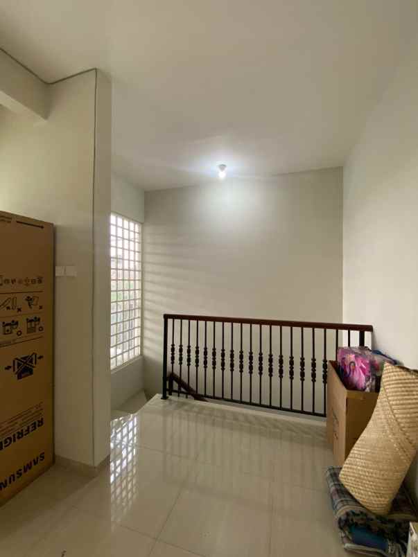 dijual rumah taman wisata regency