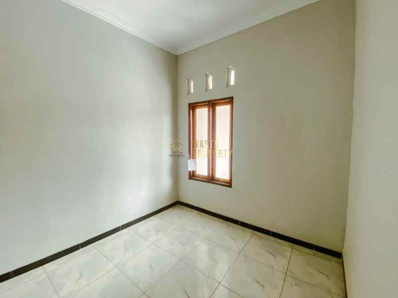 dijual rumah tamanmartani kec kalasan