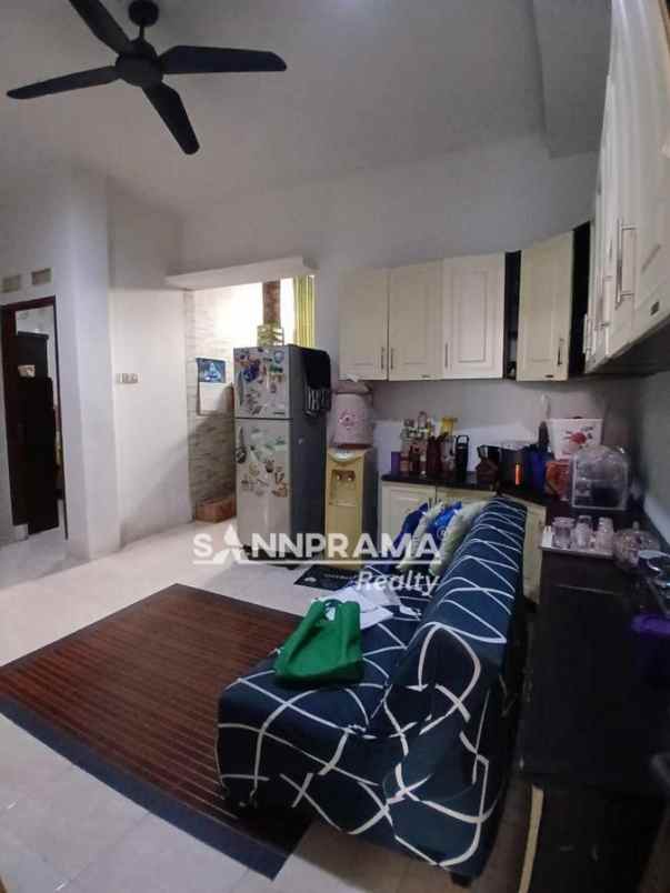 dijual rumah tanah baru