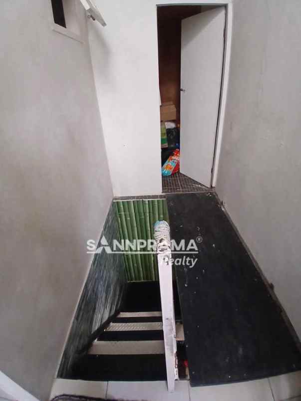 dijual rumah tanah baru