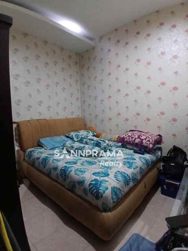 dijual rumah tanah baru