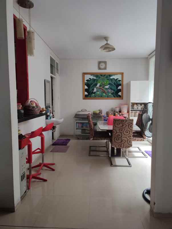 dijual rumah the gayungsari