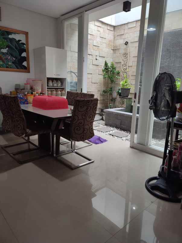 dijual rumah the gayungsari