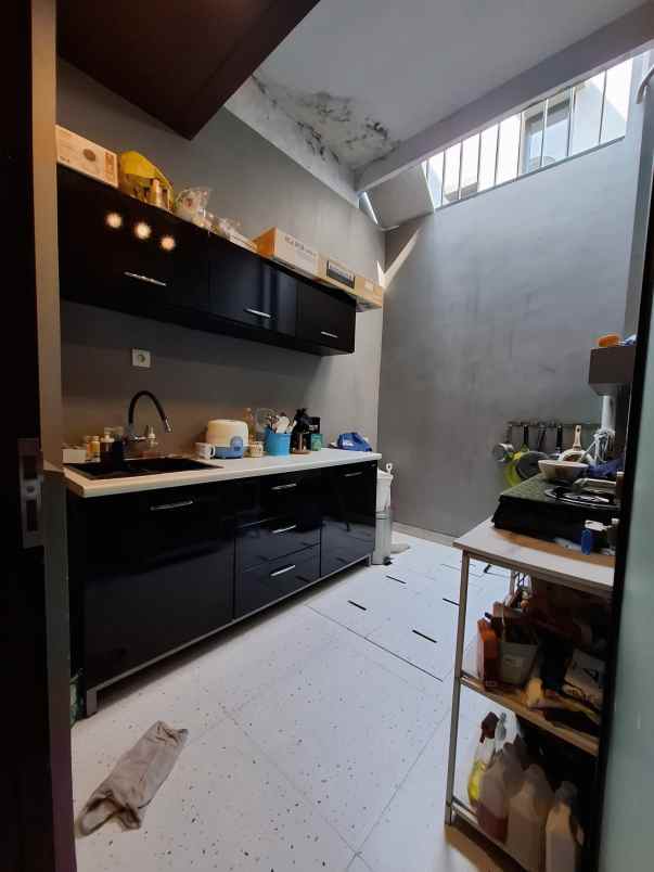 dijual rumah the orchard cluster