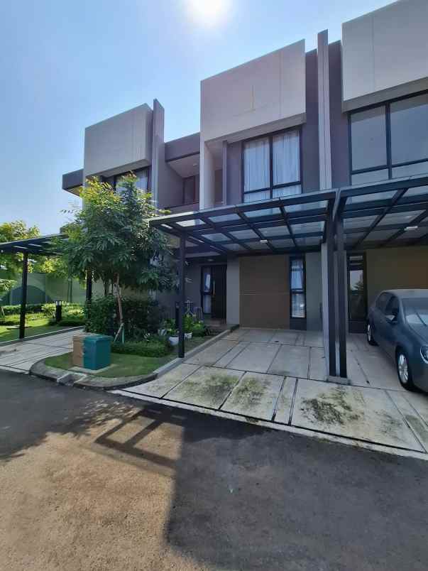 dijual rumah the orchard cluster