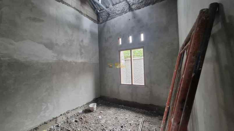 dijual rumah tirtomartani