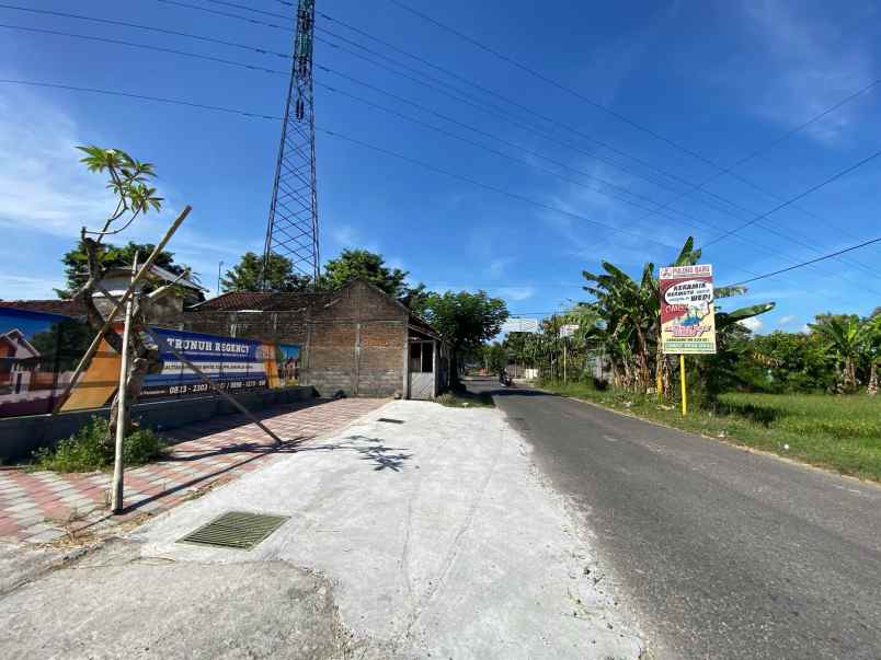 dijual rumah trunuh klaten selatan
